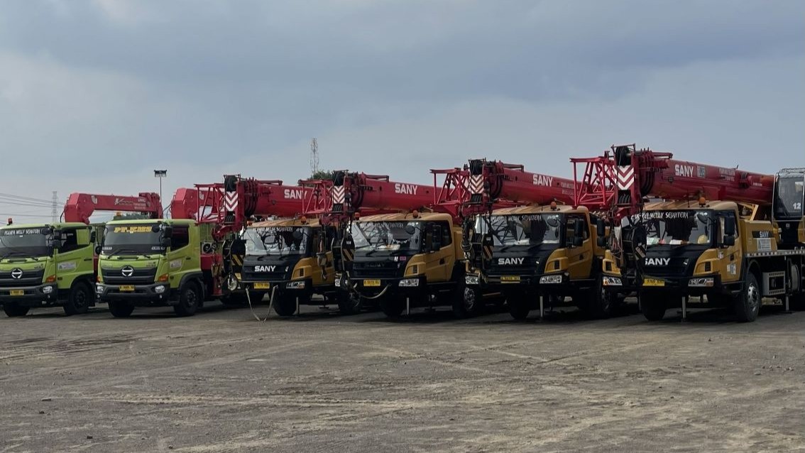truck-mounted-crane